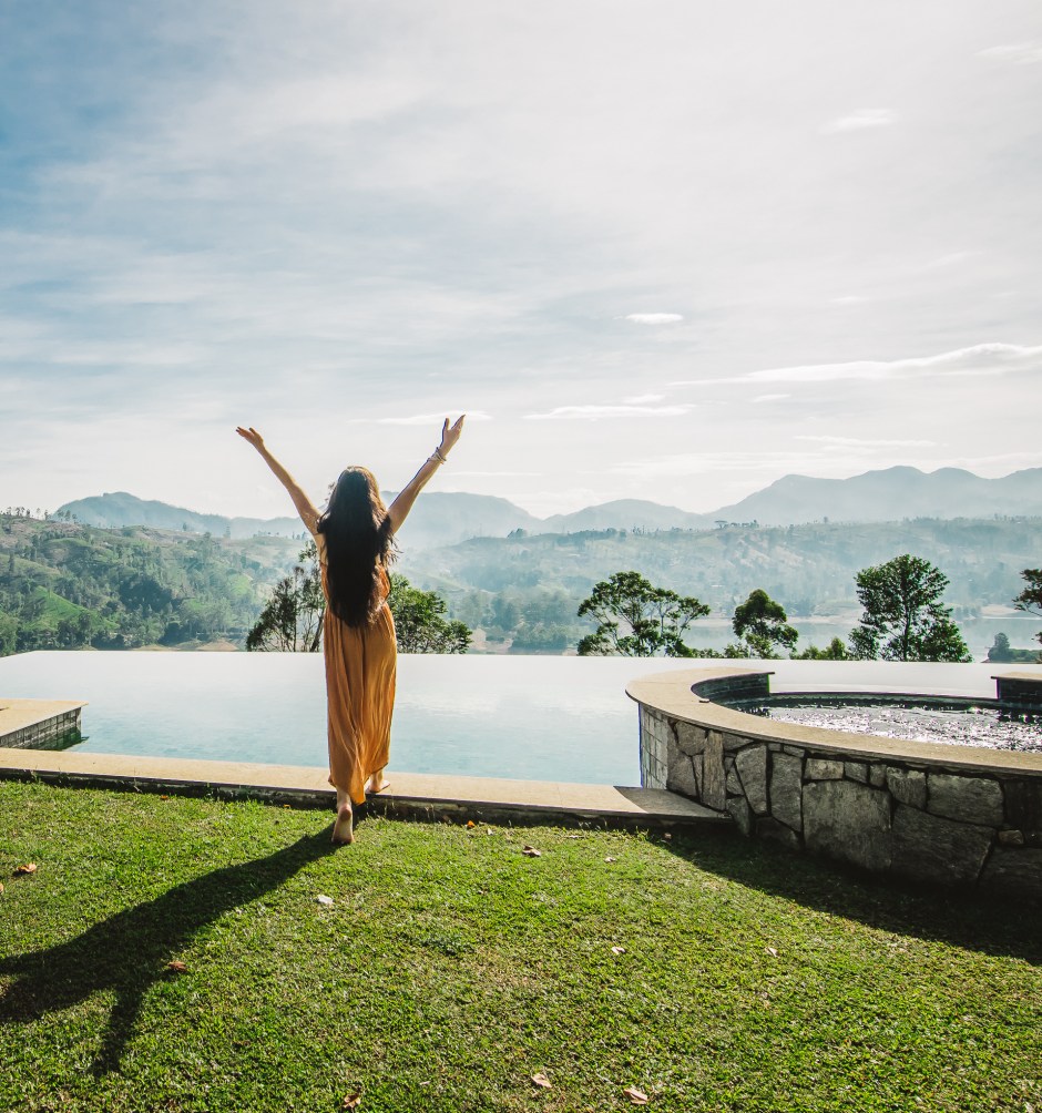 Resplendent Ceylon Tea Trails