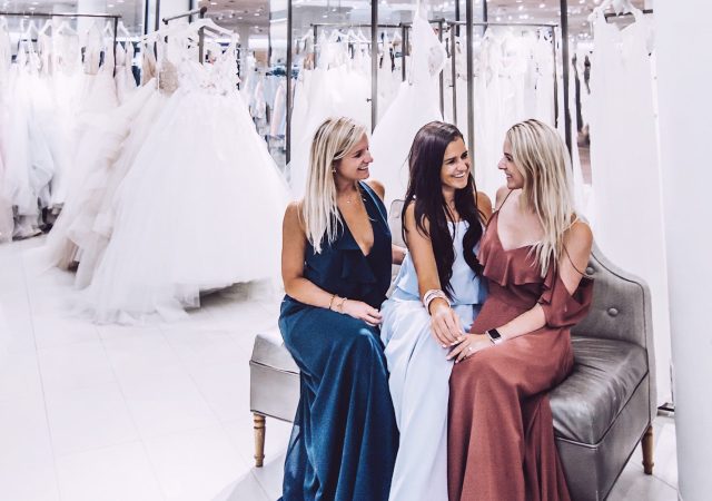 How To Choose A Flattering Bridesmaid Dress