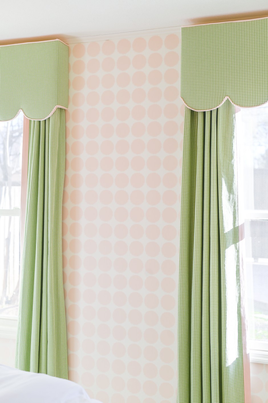 pink and green scallop drapes