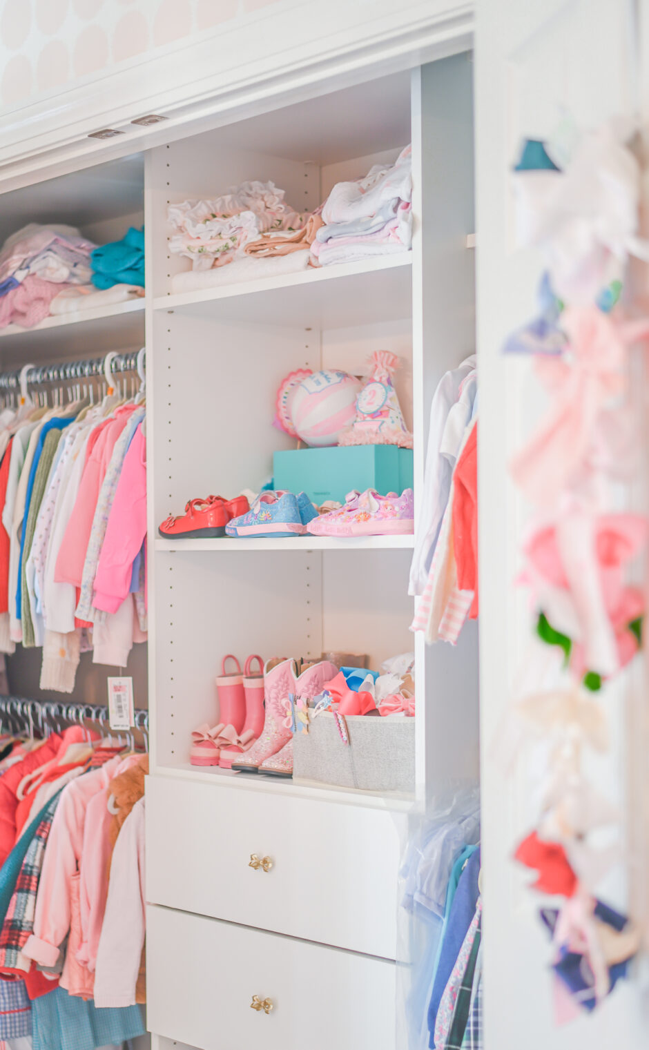 Kids Closet Organization